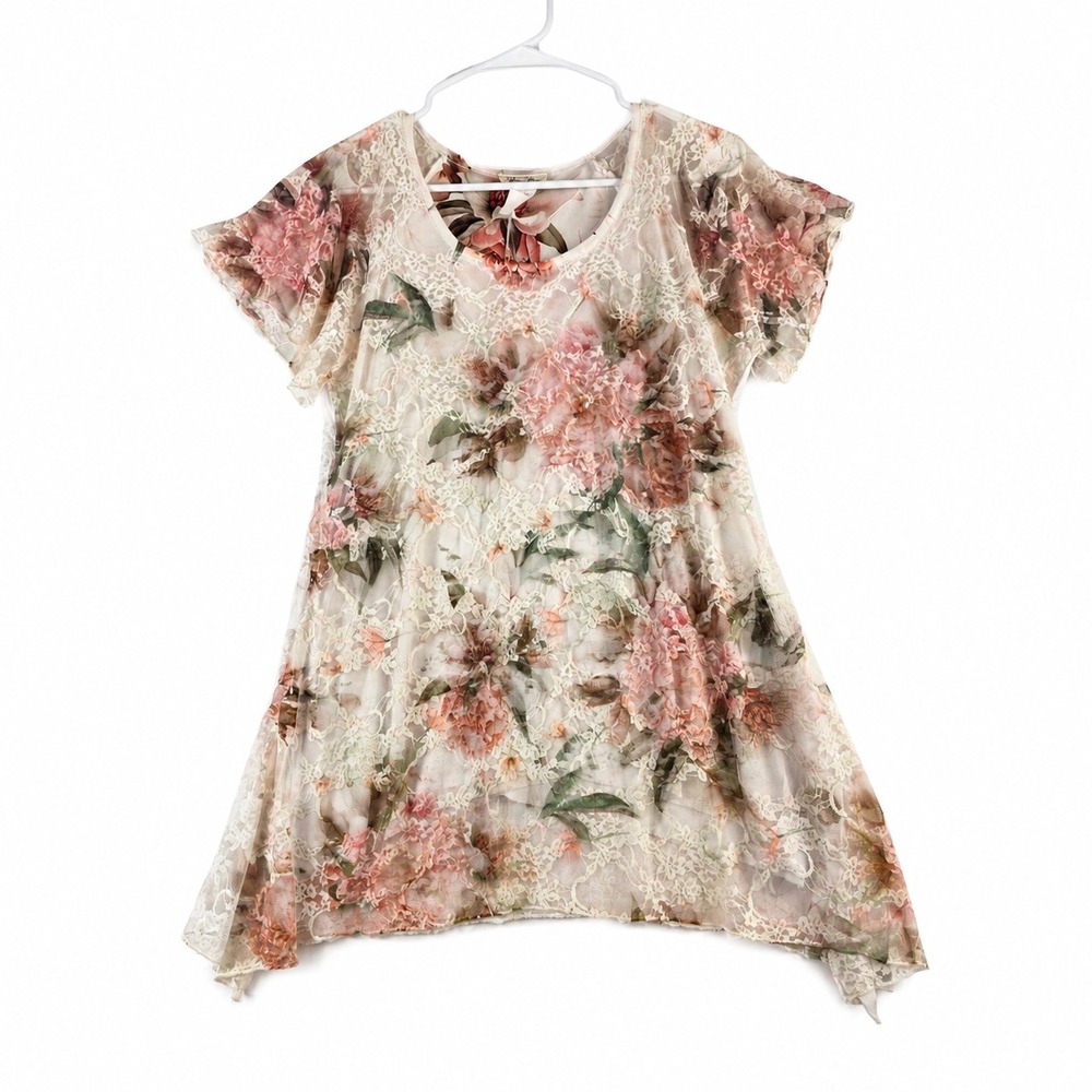 Brittany Black Women's Medium Fairy Floral Lace Top
